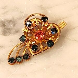 Vintage Heart Fleur de Lis Brooch Spray Rhinestone Blue Pink Gold Tone 1.75"